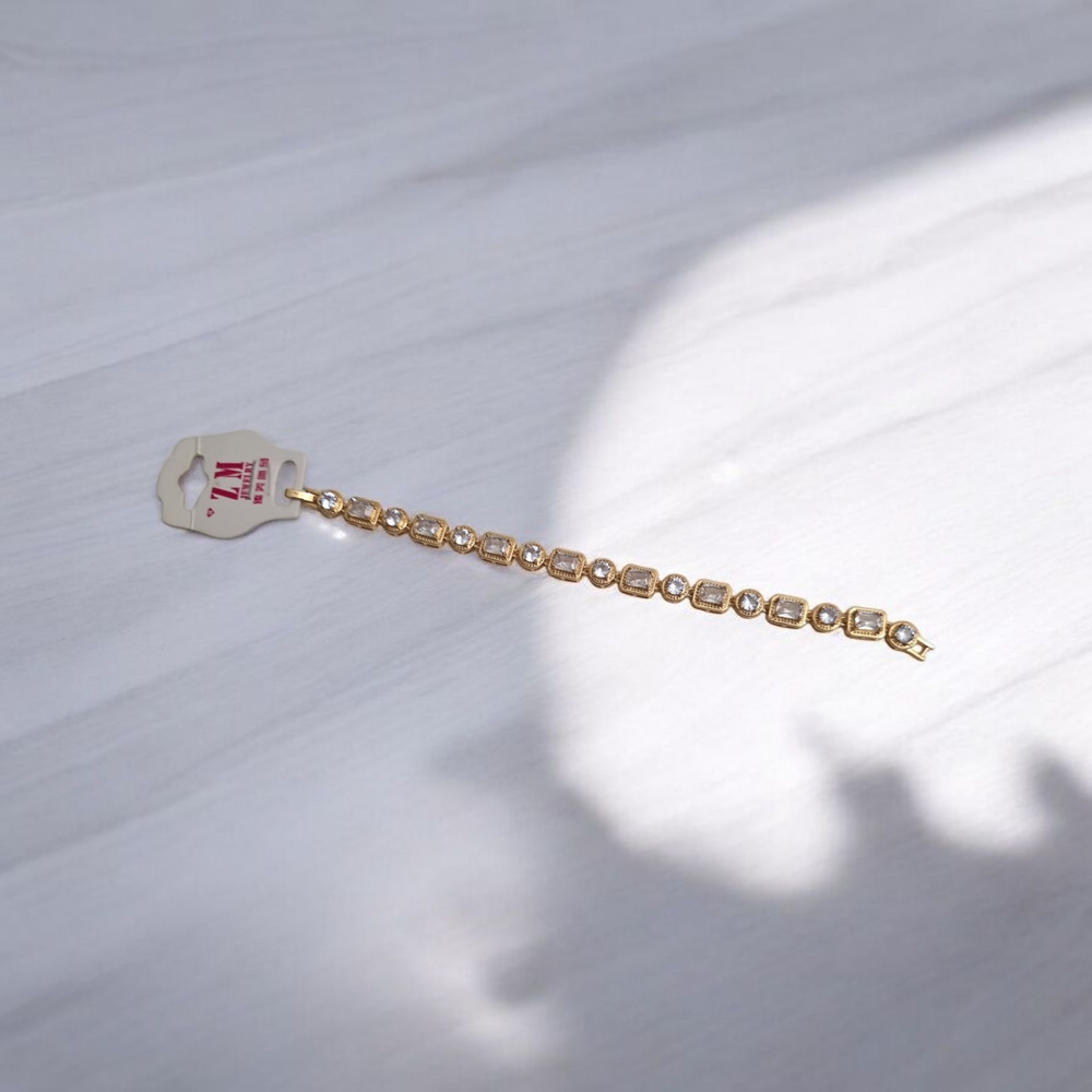 Gold and Simulated Diamonds Bracelet